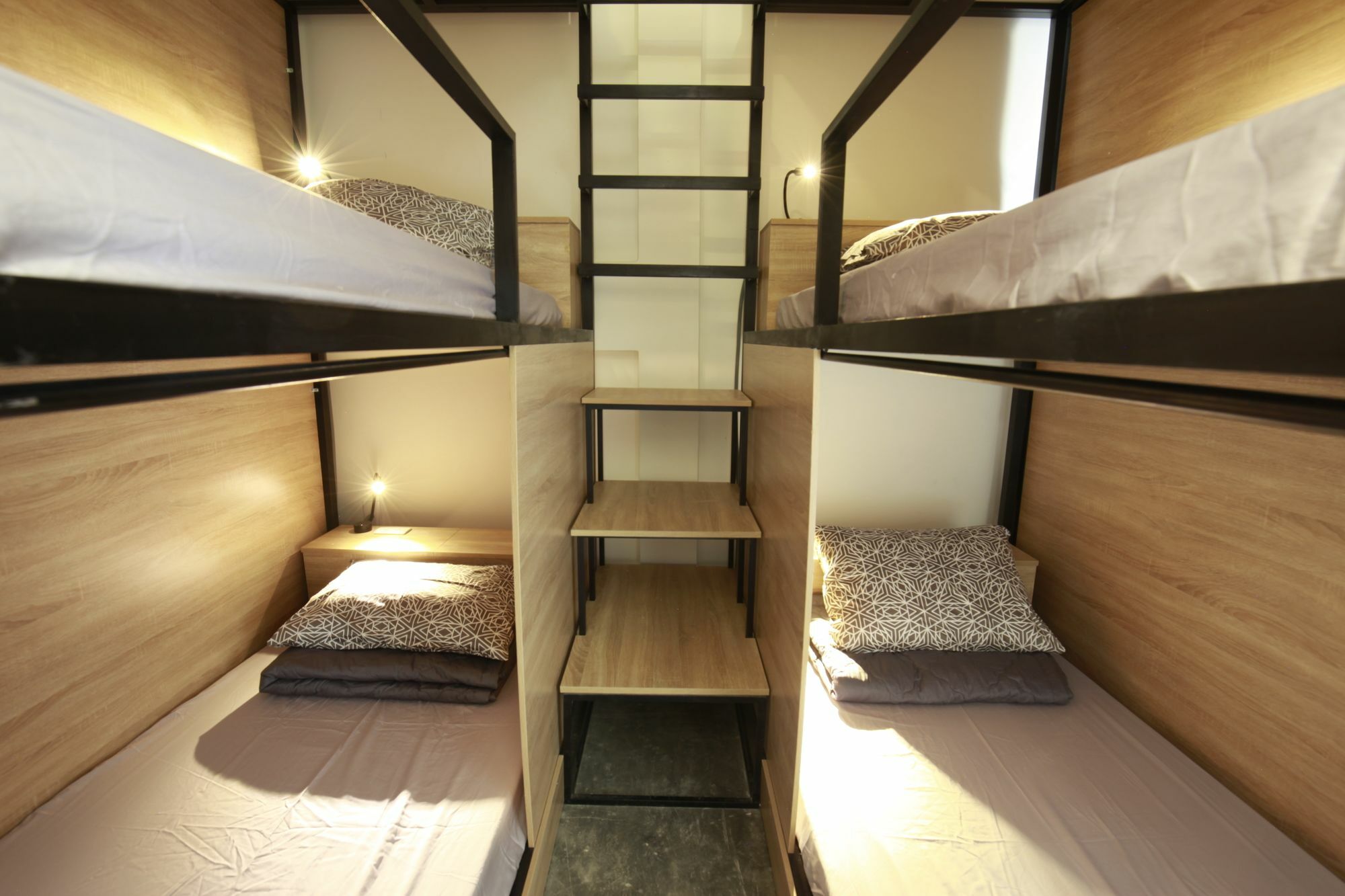 199X Hostel Backpackers Saigon โฮจิมินห์ซิตี้ ภายนอก รูปภาพ